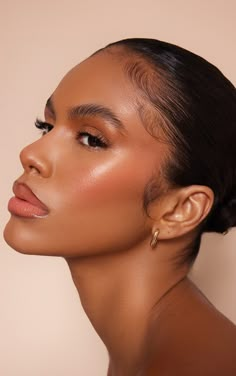 Aesthetic Eye Makeup, Aesthetic Eye, Natural Glam Makeup, Makeup For Black Skin, Brown Skin Makeup, Pelo Afro, Makeup Aesthetic, Dark Skin Makeup, Makeup For Black Women