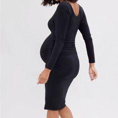 Stretchy Knee Length Maternity Dress! I Wore The Navy One My Entire Pregnancy Black Lace Maternity Dress, Black Maternity Dress, Lace Maternity Dress, Floral Maternity Dresses, Navy Blue Floral Dress, Maternity Black Dress, Maternity Tunic, Long Sleeve Sheath Dress, Black Long Sleeve Sweater