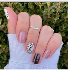 Manchester Mauve Color Street Combo, Fancy Pants Color Street Combo, Color Street Purr Diem Mixed Mani, Color Street Purr Diem, Purr Diem Color Street Combo, Colorstreet Mixed Mani Ideas, Nailfie Ideas, Color Street Nails Combos