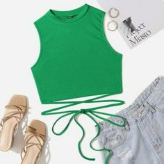 Nwt Marked As Xl But Fits Like M 93% Viscose, 7% Elastane Comes In Original Packaging Outfit Con Top Verde, Green Tops Outfit, Outfits Con Top Verde, Look Top Verde, Green Top Outfit Summer, Tops Verdes, Green Tank Top Outfit, Green Fashion Outfits, Green Top Outfit