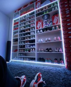 Sneakerhead Bedroom, Jordan Shoes Girls, Dekorasi Kamar Tidur, Room Design Bedroom, Dream Room Inspiration