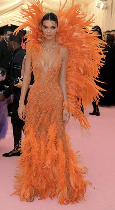 Kendall Jenner Met, Kendall Jenner Met Gala, Stile Kendall Jenner, Met Gala Outfits, Met Gala Dresses, Liza Koshy, Gala Outfit, Natasha Lyonne, Chloë Grace Moretz