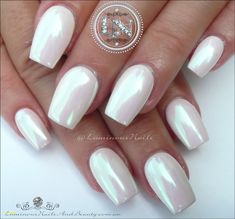 White Iridescent Nails Nail Art Blanc, Iridescent Nails, Mermaid Effect, White Chrome Nails, Quinceanera Nails, Wedding Nail Art Design, Hard Gel Nails, Sculptured Nails, Nail Effects