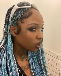 Periwinkle Box Braids, Icy Blue Braids, Half Pink Half Black Hair Box Braids, Blue Protective Hairstyles, Blue And Blonde Knotless Braids, Colored Protective Styles, Pastel Braids For Black Women, Teal And Blonde Braids