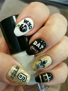 New Orleans Saints Nail Art by Dyla Saints Nails Design, New Orleans Saints Nails Designs, Saints Nails New Orleans, New Orleans Saints Nails, Nola Nails, Saints Nails, Nails Football, New Orleans Theme, Eye Black Designs