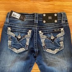 Brand New Still With Tags Miss Me Bootcut Jeans. These Are A Size 25. They Were Originally $99. Style Number: Jy75478 Smoke Free Home Miss Me Jeans, Miss Me, Christmas List, Bootcut Jeans, Jeans And Boots, Boot Cut, Jeans Size, Color Blue, Women Jeans