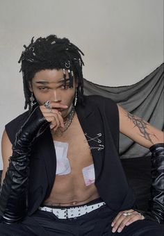 Black boy Men’s Dreadlocks Hairstyle Acubi Streetstyle fashion vibe men’s outfit inspiration men style aesthetic anime boy OOTD Insp Antagonist Character, Dad Sneakers, Be Real, New Fashion Trends, Biker Shorts