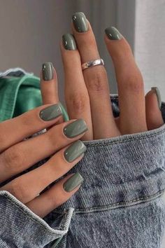 40+ Trendy Short Fall Nails to Inspire Your Next Manicure & Fall Nail Trends Terracotta Nails, Slay Nails, Manicured Nails, Nail Aesthetic, Kutek Disney, Nagellack Trends, September Nails, November Nails, Fall Nail Trends