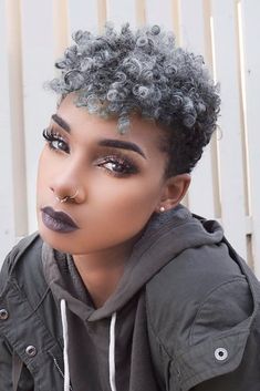 Short Grey Haircuts, Curl Wig, Short Afro, Gray Hair Cuts, Natural Gray Hair, Pelo Afro, Short Grey Hair, American Woman, Short Natural Hair Styles