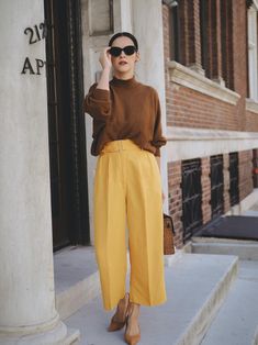 Yellow Colour Outfits, Colourful Professional Outfit, Fall Color Blocking Outfits, Colourful Business Casual, Bright Work Outfits, Colourful Work Outfits Women, Yellow Outfit Winter, Colourful Office Outfits, Colorful Professional Outfits