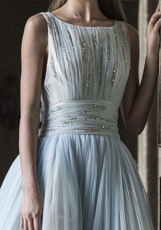 Prom Dresses Sparkle, Dresses Sparkle, Peter Langner, Shine Dress, Corset Fashion Outfits, Unique Bridesmaid Dresses, Dress Engagement, Maid Of Honour Dresses, غرفة ملابس