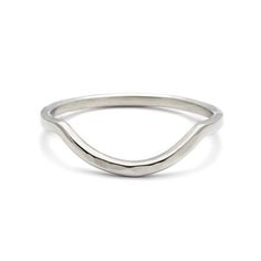 A curved solid hammered gold band set in white gold. Bespoke Jewellery Design, Anna Sheffield, Contour Wedding Band, Multiple Rings, All Band, Hammered Band, Ring Ideas, Champagne Diamond, White Gold Band