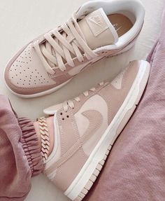 Dunk Low Shoes, Nike Sports Shoes, Buty Marki Nike, Boty Nike, Nike Shoes Girls, Nike Fashion Shoes