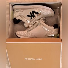 Michael Kors Sneakers Brand New Never Worn Size 7.5 White/Black/Silver Michael Kors Sneakers, Silver Sneakers, Sneaker Brands, Michael Kors Shoes, Womens Shoes Sneakers, Black Silver, White Black, White And Black, Shoes Sneakers