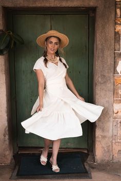 Boho Wrap Dress in Linen Eco-friendly White Straw Bag For Everyday Use, Everyday White Eco-friendly Straw Bag, Eco-friendly White Straw Shoulder Bag, White Sleeveless Broderie Anglaise Maxi Dress, Boho Wrap Dress, Vacation Midi-length Smock Maxi Dress