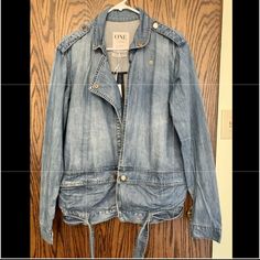 Nwt Women’s Urban Outfitters One Vintage Belted Blue Denim Biker Jacket, Size Xs. Has Rose Gold Snaps That Are Patina/Distressed. **Moving Sale, Make Me An Offer** (Madewell, H&M, Zara, Nordstrom, Revolve, Target, Kohl’s, Francesca’s, Gap, J Crew, Shopbop, Netaporter, Urban Outfitters, Anthropologie, Bloomingdales) Casual Light Wash Denim Utility Jacket, Spring Light Wash Casual Utility Jacket, Light Wash Casual Utility Jacket For Spring, Casual Blue Denim Utility Jacket, Spring Casual Medium Wash Utility Jacket, Casual Light Wash Utility Jacket For Spring, Dark Wash Utility Jacket For Spring, Casual Denim Blue Utility Jacket For Spring, Medium Wash Spring Utility Jacket