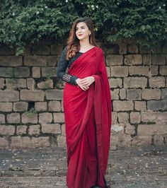 Plane Saree, Red Sarees, Pink Blouse Designs, South Indian Bride Saree, Sarees For Girls, Wedding Lehenga Designs