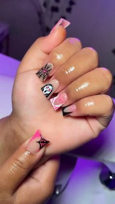 Spooky Junk Nails, Halloween Nail Sets Short, Birthday Scorpio Nails, Arycrilc Nails Design, Nail Pics Ideas, Nail Inspiration Y2k, Scorpio Nails Designs Short, Short Halloween Nail Ideas, Short Nails Ideas Halloween