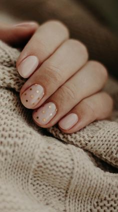 65 Super Cute Fall Nail Ideas (Autumn Nails) – livelovequote Healthy Nails, Classy Nails, Fall Nail Designs, Manicure E Pedicure, Valentine's Day Nails, Valentines Nails, Nude Nails, Almond Nails, French Nails