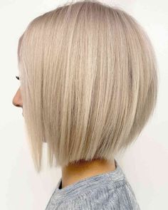 24 Best Blonde Bob Hairstyles & Blonde Lobs for 2022 Bob Hairstyles Blonde, Blonde Angled Bob, Bob Haircuts With Bangs, Short Blonde Bobs, Bob Hair Color, Blonde Lob, Hairstyles Blonde, Blonde Bob Hairstyles, Light Blonde Hair