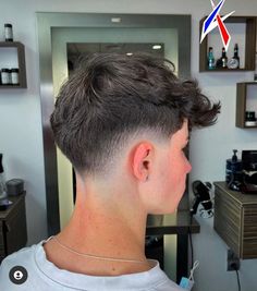 Blowout Taper Fade, Low Taper Haircut, Taper Fade Short Hair, Mid Fade Haircut, Mens Haircuts Short Hair