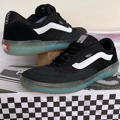 New In The Box Authentic Women’s Vans Ave Black/White Vn0a5jiby28 Sneakers Vans Casual Sneakers With Translucent Outsole, Vans Black Sneakers With Translucent Outsole, Vans Black And White, Shoes Vans, Women's Vans, Vans Black, Vans Sneakers, Womens Vans, Vans Shoes