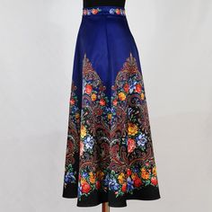 European Style A-line Deep Blue Skirt/flower Paisley - Etsy Fitted Blue A-line Maxi Skirt, Fitted Long Skirt With Paisley Print, Elegant Fitted Paisley Print Skirt, Handmade Skirts, Blue Skirt, Beautiful Skirts, Casual Skirts, Green Skirt, Paisley Pattern