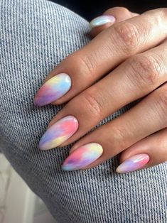 Simple Summer Nail Designs 2023: Embrace the Season with Your Fingertips Watercolor Nails, Tie Dye Nails, Makijaż Smokey Eye, Neon Nails, Chic Nails, Nail Arts, Artificial Nails, Nail Trends, False Nails