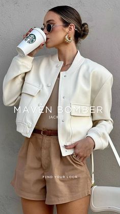 The Maven cropped Bomber Jacket is a must-have this season. Easy to wear everyday glam look, pair up with denim jeans, skirts, contrast tops. Understated and minimal in an oversized, elegant silhouette Sundress Casual, Skandinavian Fashion, Glam Looks, Trend Fashion, Urban Chic, Mode Inspiration