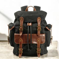 🌟 Discover Rugged Style & Lasting Durability! 🌟 👀 Attention: Ready to make a bold statement with your travel gear? Meet the Retro Canvas Leather Travel Backpack - designed for the man who values both functionality and a unique Western cowboy style. 🎒🤠 🔥 Interest: This bag combines tough canvas and premium leather accents for a rugged, vintage look. Its spacious design holds everything you need for your daily commute or adventurous weekend trips. The Western-inspired design adds a distincti Canvas Backpacks, School Rucksack, Flap Backpack, Vintage Backpacks, Medium Backpack, Rugged Style, Vintage Canvas, Work Bag, Canvas Backpack