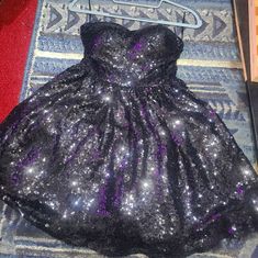 Bought This Dress To Wear On Prom But Couldn't Go To Prom. So Never Used. Brand New ! Punk Prom Dress, Emo Prom, Punk Prom, Sparkly Prom Dresses, Sweetheart Neckline Dress, Rose Print Dress, Emo Dresses, Sweet 16 Dresses, Full Length Dress