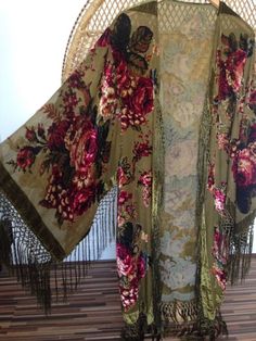 Moda Kimono, Green Kimono, Look Boho Chic, Kimono Floral, Burnout Fabric, Estilo Hippy, Fringe Kimono