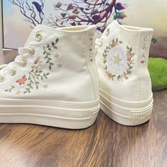 Embroider On Converse, Converse Floral, Floral Converse, Flowers Shoes