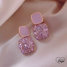 Crystal Rhinestone Earrings Colors: pink, purple, and white Material: rhinestones, gold-plated brass Size: approximately 1 in. Style: square shaped rhinestone stud earring قلادات متدلية, Pretty Accessories, Fancy Jewellery Designs, Jewelry Set Design, Choli Designs, Indian Jewellery Design Earrings, Blouse Neck, Fancy Earrings, Stil Elegant