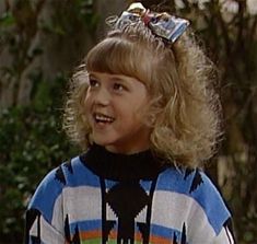 13 Times the Girls of the Full House Cast Were Our Hair Icons Full House Aesthetic, Stephanie From Full House, Answering Machine