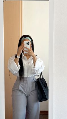 Elegant Smart Casual, Corporate Girl, Cute Professional Outfits, Neat Casual Outfits, Corporate Baddie, Cute Work Outfits, Casual Outfits For Work, Professional Outfits Women