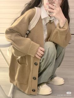 Outfit Ideas Neutral Color, Cozycore Outfit, Academia Outfits, Pullover Outfit, Ribbed Cardigan, 가을 패션, Korean Outfits, Dream Clothes