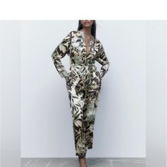 Brand New Tropical Print Jumpsuit With Round Neck, Elastic Waistband, And Front Gold Button Closure (No Longer Available At Zara). Great For Vacation! Collar Jumpsuit, Zara Portugal, Floral Print Jumpsuit, Tailored Coat, Geometric Print Dress, Perfect Little Black Dress, Print Jumpsuit, Printed Jumpsuit, Zara Pants