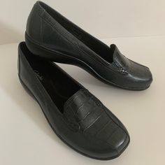 Clarks Dark Gray Leather Faux Croc Loafers, New And Never Worn. Workwear Faux Leather Slip-ons With Flat Heel, Elegant Faux Leather Slip-ons With Round Toe, Casual Faux Leather Slip-ons For Work, Office Faux Leather Flats With Flat Heel, Casual Office Flats In Synthetic Material, Casual Synthetic Flats For Office, Faux Leather Flat Heel Slip-ons For Work, Faux Leather Slip-ons With Flat Heel For Work, Synthetic Closed Toe Slip-ons For Office