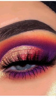 Fun Make Up Ideas, Cute Eye Makeup Looks, 80s Eye Makeup, Catwalk Makeup, Bold Eyeshadow, Maquillage On Fleek, Vibrant Makeup, Purple Eye Makeup