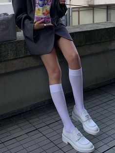 Chunky Loafers Outfit Style, Chunky Loafers Outfit, Sofia Coelho, White Knee High Socks, Prada Loafers, White Loafers