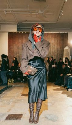 Maxi Skirt Winter Outfit, Fashion Week Street Style 2024, Weird Fashion Aesthetic, Maxi Skirt Fall 2024, Luxury Chic Winter Maxi Skirt, New York Fashion Week Aesthetic Runway, Fur On Runway, Fur Coat Runway, Beatnik Style