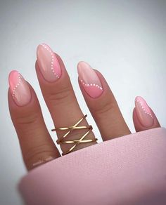 Swirl Nail Designs, Swirl Nail, Unghie Sfumate, Simple Gel Nails, Lines On Nails, Simple Acrylic Nails, Cute Gel Nails, Short Acrylic Nails Designs, Pink Nail