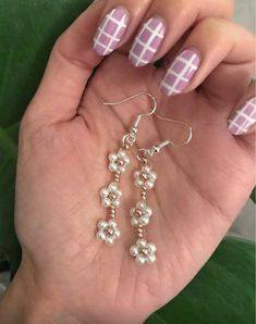 Daisy Chain Earrings, Earrings Handmade Beaded, Pearl Flower Earrings, Flower Dangle Earrings, Pearls Diy, Spring Earrings