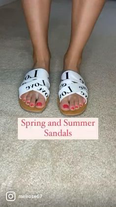 Wedges, flat sandals, and all the spring sandal inspiration for workwear and casual wear. Spring Footwear, Spring Sandals, Spring Shoes, Ankle Strap Sandals, Sandals Summer, Platform Shoes, Flat Sandals