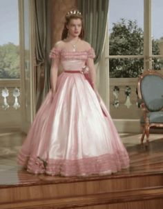 1950s Ball Gown, Fantasy Dresses, Romy Schneider, Royal Outfits, Save The World, Fantasy Dress, Historical Dresses, Queen Victoria, Ball Gown Dresses