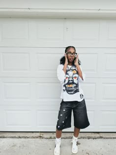 Jorts Outfit Black Woman, Fall Outfits Streetwear, Jorts Outfit, Cute Highschool Outfits, Baggy Outfits, Highschool Outfits, Chill Outfit, Street Wear Style, Fits Inspiration