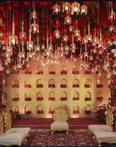 Contemporary Wedding Decor, Hindu Wedding Decorations, Indian Wedding Stage, Royal Indian Wedding, Indian Wedding Decorations Receptions, Indian Wedding Theme, Sunflower Themed Wedding, Wedding Entrance Decor