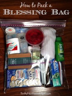 Blessing Box Ideas, Blessings Bags, Homeless Bags, Donation Boxes, Blessing Bag, Community Service Ideas, Homeless Shelter