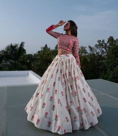 Lehenga Designs Simple, Womens Trendy Dresses, Long Dress Design, Choli Designs, Indian Dresses Traditional, Trendy Dress Outfits, Designer Dresses Casual